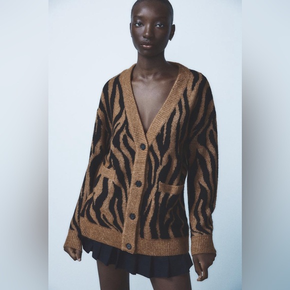 Zara Sweaters - ZARA ANIMAL PRINT JACQUARD KNIT CARDIGAN